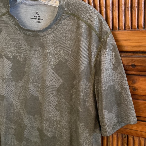 Prana Short Sleeved Crew TShirt - Picture 2 of 8